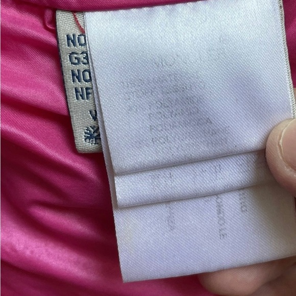 Luxury Moncler Red Woman's Down Jackets
Condition: Very Good
Size: 1(S) - Picture 10 of 10